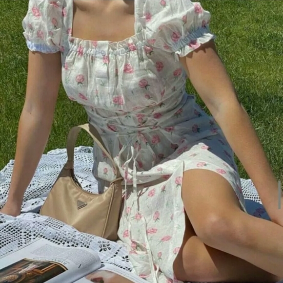 SLEEPER MARQUISE LINEN LACE UP DRESS IN ROSES XS - Picture 6 of 7